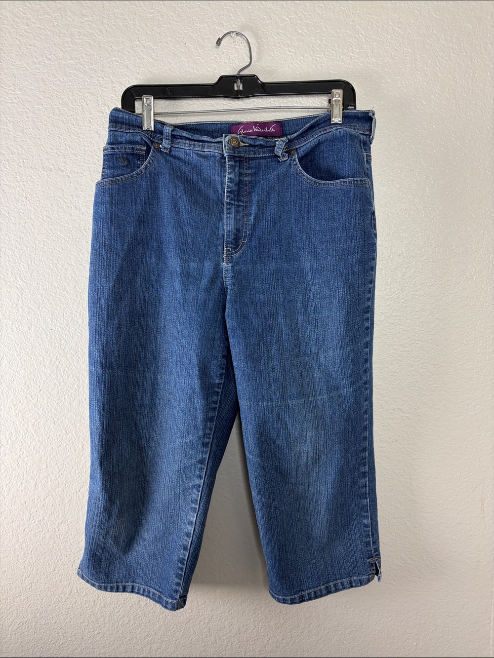 Gloria Vanderbilt Medium Blue Cropped Jeans - Straight Ankle Size 12